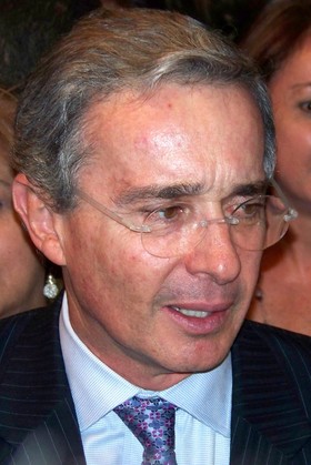 lvaro Uribe Vlez - Presidente