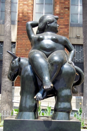 Fernando Botero - Escultura Rapto en Europa - Medellín