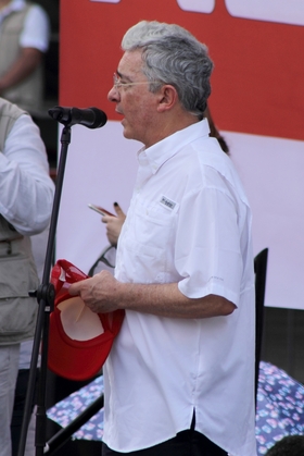 lvaro Uribe
